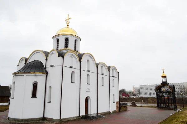 Строительство православного собора в центральной части Витебска — стоковое фото