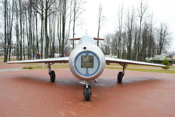 Old Russian military aircraft MiG-15 in museum — Stock fotografie