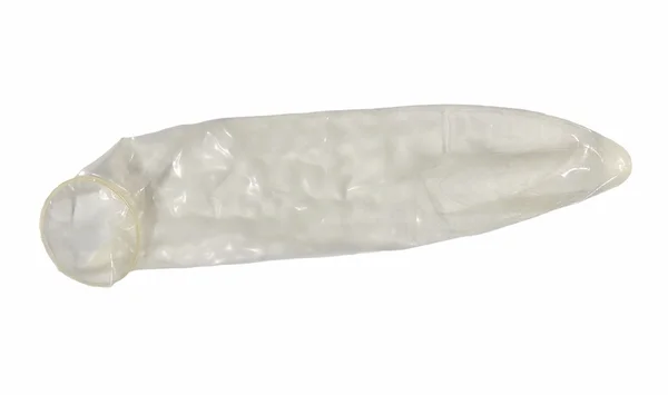 Beyaz arkaplanda izole edilmiş prezervatif — Stok fotoğraf