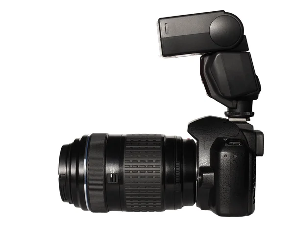 Fotocamera, teleobiettivo e flash isolati su sfondo bianco — Foto Stock