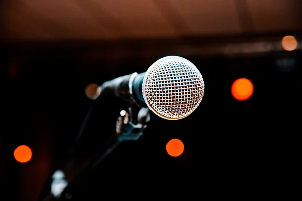 Microfone em estúdio — Fotografia de Stock