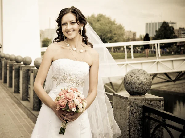 微笑的新娘 — 图库照片
