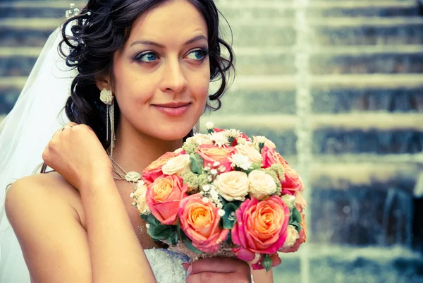 Nevěsta s kyticí — Stock fotografie
