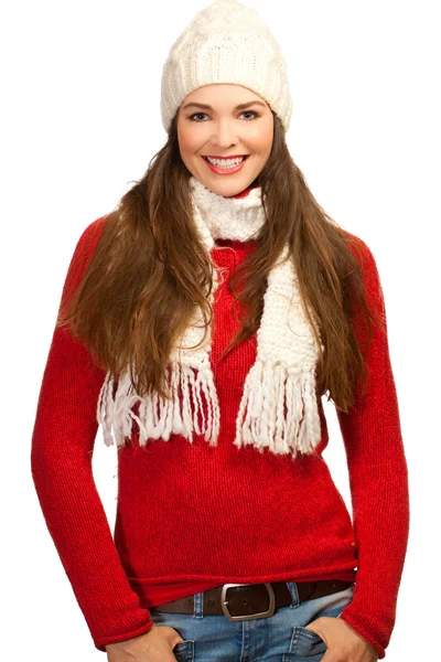 Glücklich lächelnde Frau in warmer Kleidung — Stockfoto