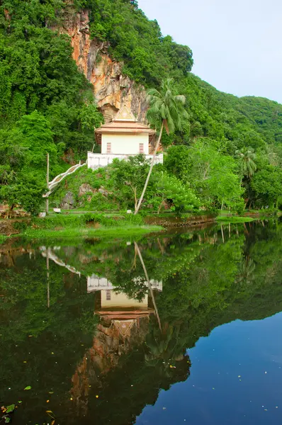 Beautiful thai temple — Stock Photo, Image