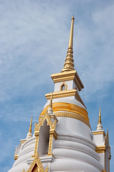 Thai temple stupa — Stockfoto