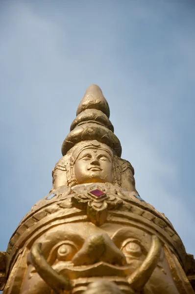 Posąg bóstwa tajski — Zdjęcie stockowe