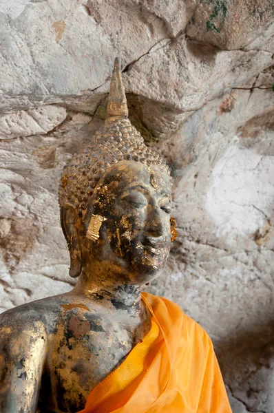 Ősi buddha szobor yala barlang templom, Thaiföld — Stock Fotó