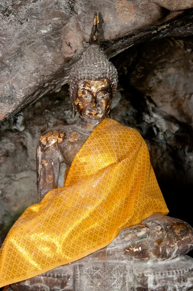 Ősi buddha szobor yala barlang templom, Thaiföld — Stock Fotó