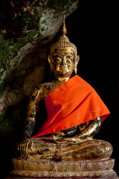 Antik Buda heykeli yala mağara Tapınak, Tayland — Stok fotoğraf
