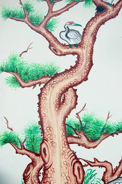 Garza china en la pintura del árbol en la pared en el templo chino — Foto de Stock