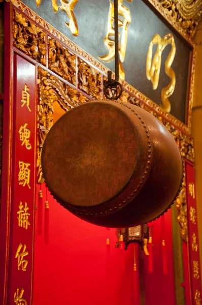 Grand tambour dans le temple chinois — Photo