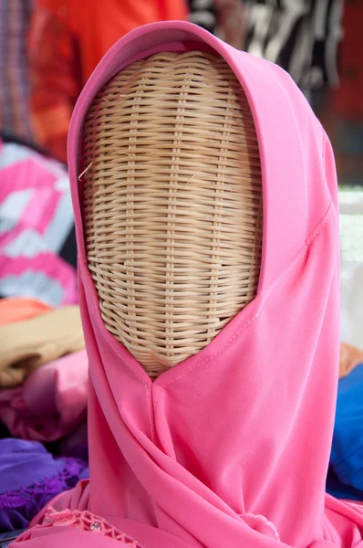 Модель мусульманской одежды — стоковое фото