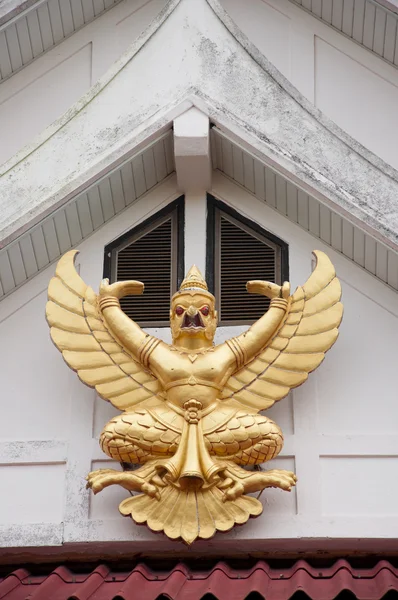 Garuda - thajské umění — Stock fotografie