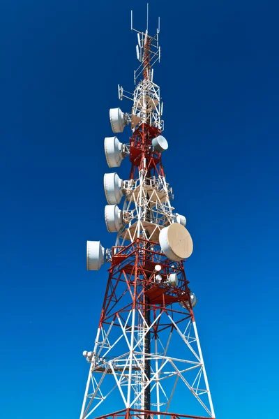 Torre de comunicaciones —  Fotos de Stock