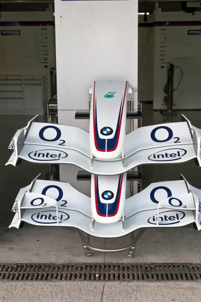 Team BMW-Sauber F1, deux ailes avant, 2006 — Photo