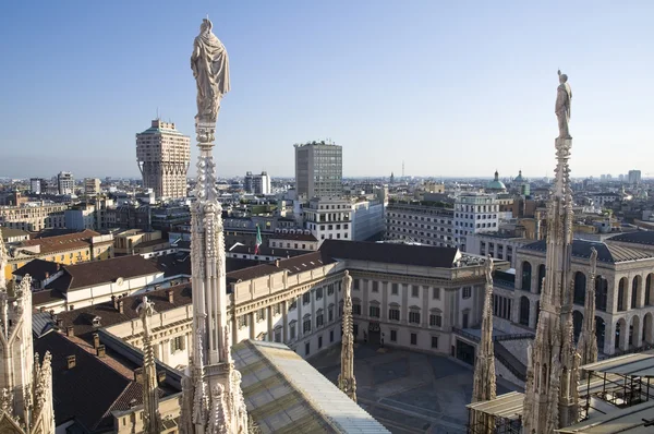 Uitzicht vanaf de Duomo dak — Stockfoto