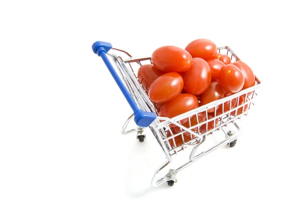Čerstvá zelenina do nákupního vozíku — Stock fotografie