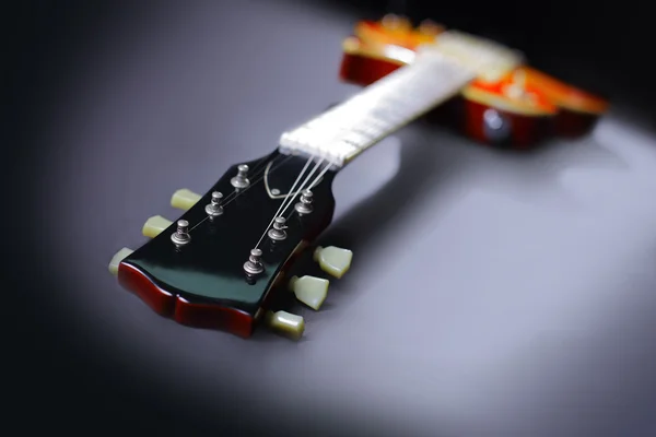 Elektrická kytara červená — Stock fotografie