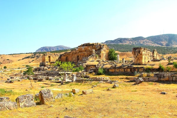 Die Ruinen der antiken Stadt Hierapolis — Stockfoto