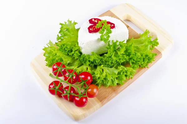 Quark (polnischer Twarozek) mit Tomaten — Stockfoto