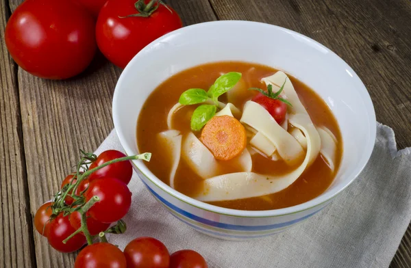 Sopa de tomate com Pappardelle — Fotografia de Stock