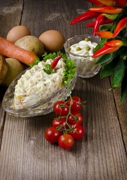 Ensaladas de verduras polacas con mayonesa —  Fotos de Stock