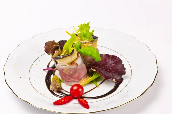 Carne de res berenjena oliva con jamón de Parma —  Fotos de Stock