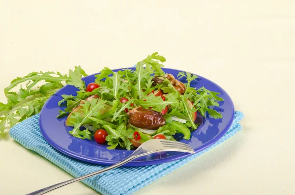 Rucola saláta, alma és paradicsom — Stock Fotó