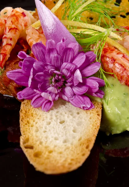 Avocado tureen with seafood and tomato paste — Stock Photo, Image