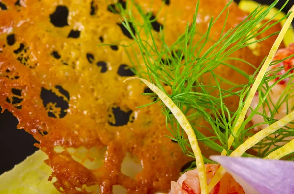 해산물, 토마토 페이스트와 아보카도 그릇 — 스톡 사진