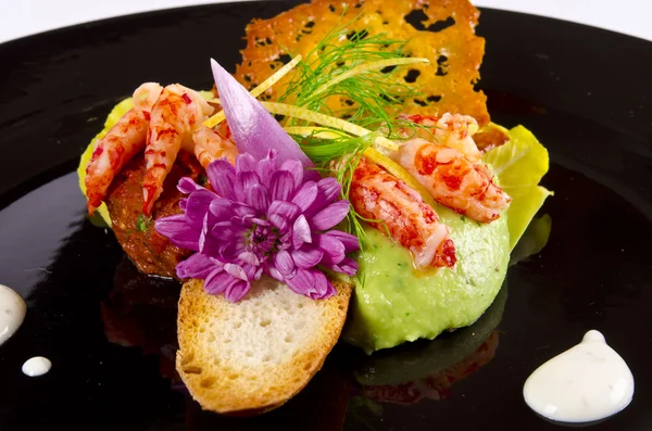 Avocado tureen with seafood and tomato paste — Stock Photo, Image