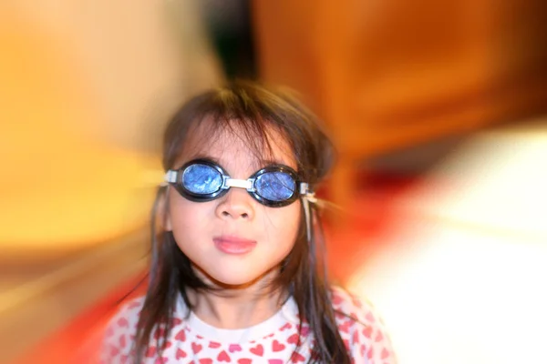 Barn med glasögon — Stockfoto