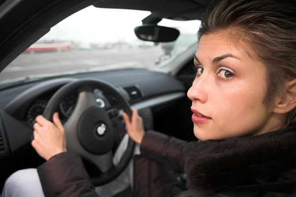 여성의 운전 — 스톡 사진