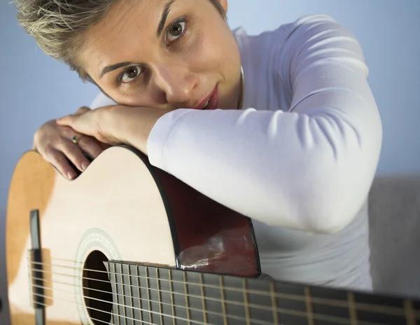 stock image Woman and guitar