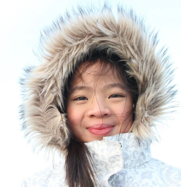 Criança no inverno — Fotografia de Stock