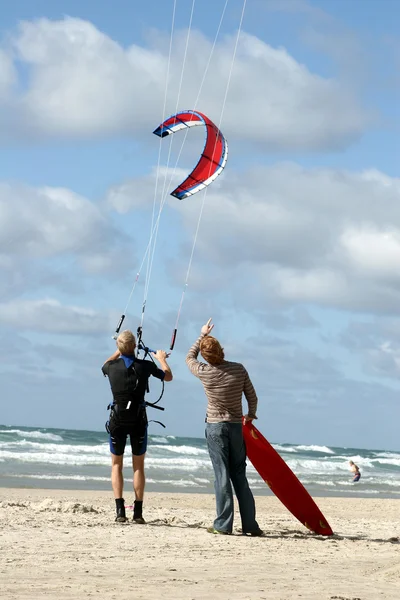 Beach aktiviteter: kite — Stockfoto