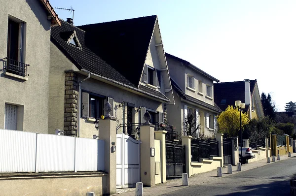 Gamla hus i en fransk stad — Stockfoto