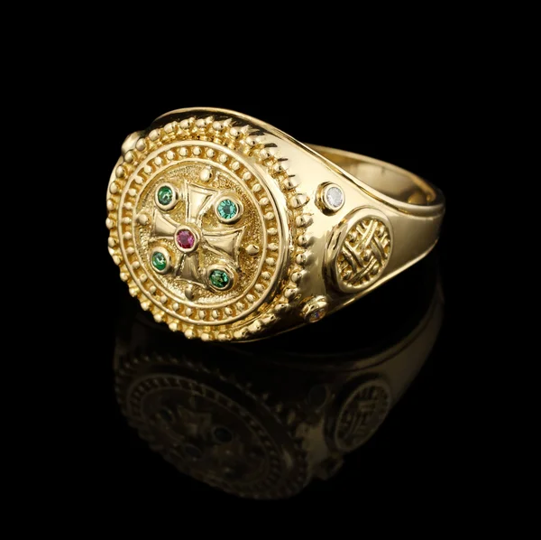 Gold ring with gems — Stock Photo, Image