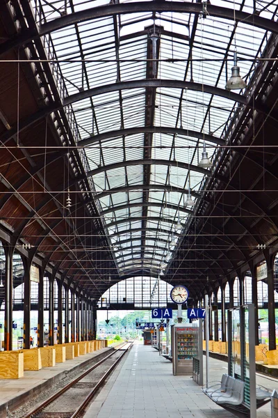 Klasicistní železo nádraží z uvnitř — Stock fotografie