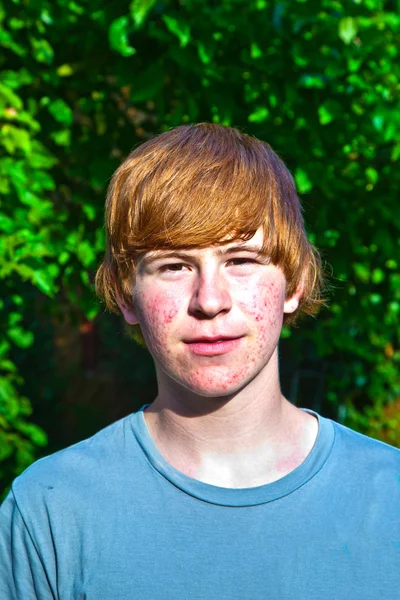 Portret van schattige jongen in puberteit Stockfoto