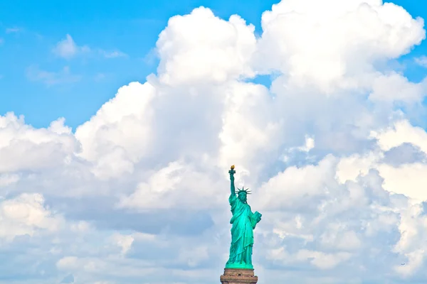 Статуя свободи в Нью-Йорка Манхеттен — стокове фото
