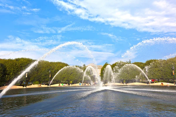 Beautiful water fountain in washington — Stock Photo, Image