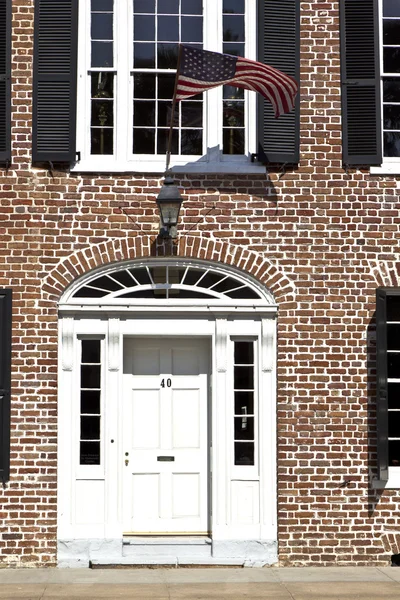 Штаб-квартира фонда Charleston Foundation, старого исторического здания — стоковое фото