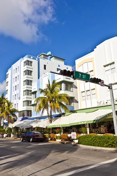 Beautiful houses in Art Deco style in South Miami — Stock Photo, Image