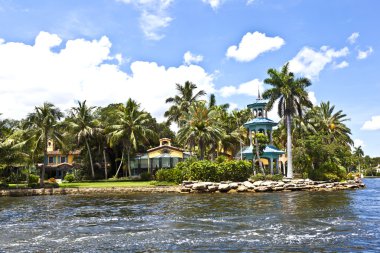 fort Lauderdale kanaldan güzel evler göster