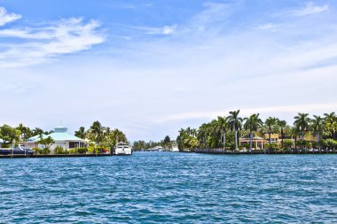 fort Lauderdale kanaldan güzel evler göster