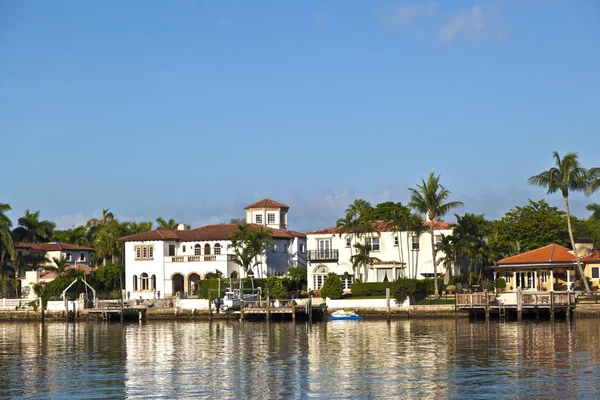 Szép házak Dél-Miami-óceán-hozzáféréssel — Stock Fotó