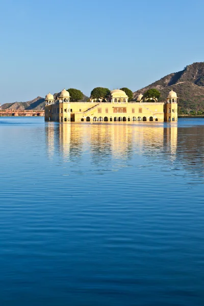 Palacio del Agua (Jal Mahal) en el lago Man Sagar. Jaipur, Rajastán, yo —  Fotos de Stock