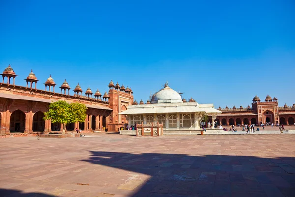 The Jama Masjid in Fatehpur Sikri is a mosque in Agra, completed — Stock Photo, Image